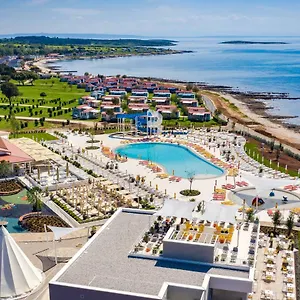 Arena Grand Kazela Homes Village de vacances