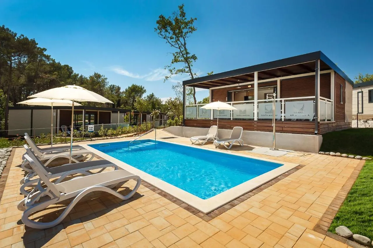 Tar-Vabriga Premium Camping Homes Santa Marina, Lanterna 5*,